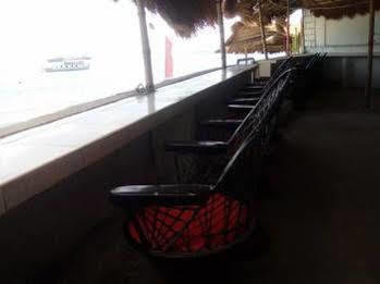 Gumleaves Hotel And Restaurant Olongapo Exterior foto
